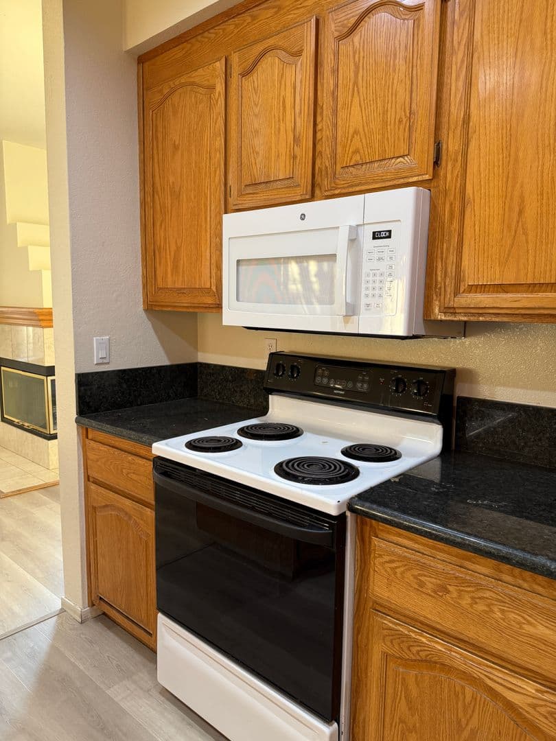 Clayton House: 1289 Shell Circle