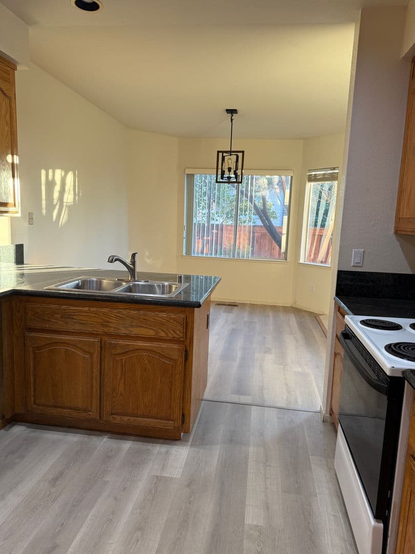 Clayton House: 1289 Shell Circle