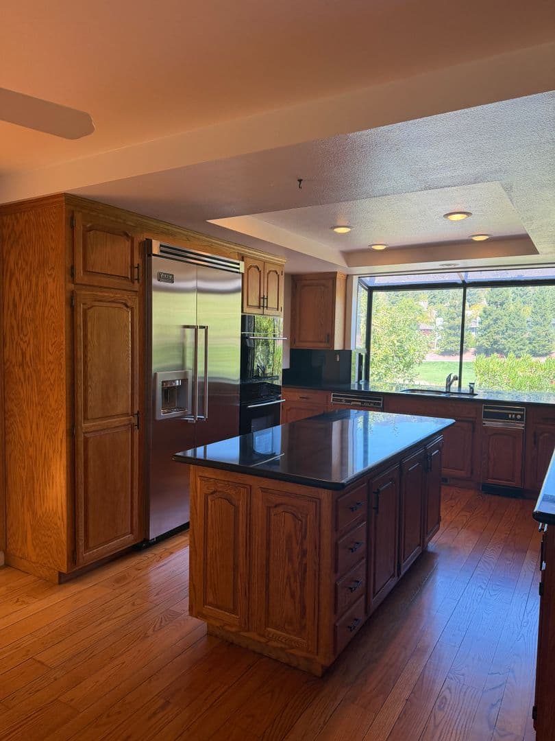 Danvile House: 742 Liquidamber Place