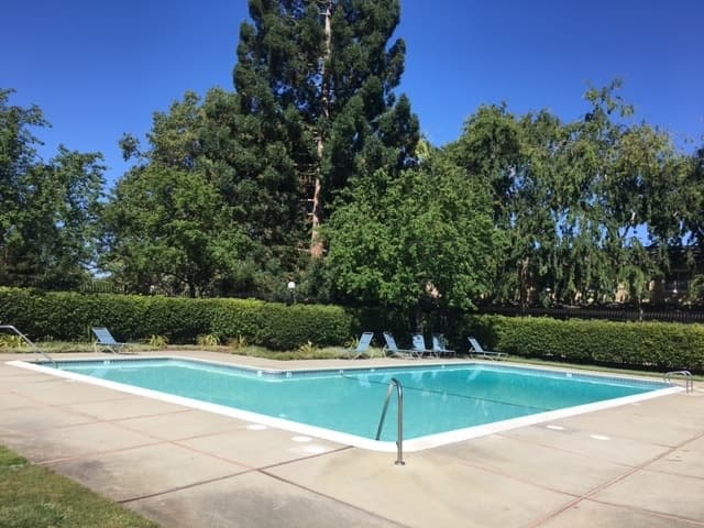 Martinez House: 131 Fountainhead Court