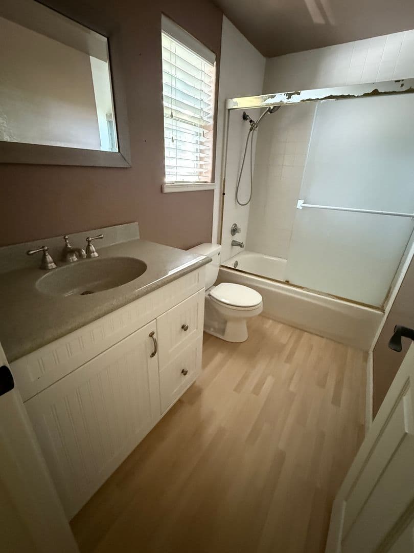 Martinez House: 131 Fountainhead Court