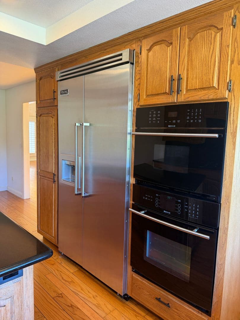 Danvile House: 742 Liquidamber Place