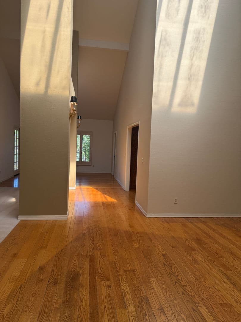 Danvile House: 742 Liquidamber Place