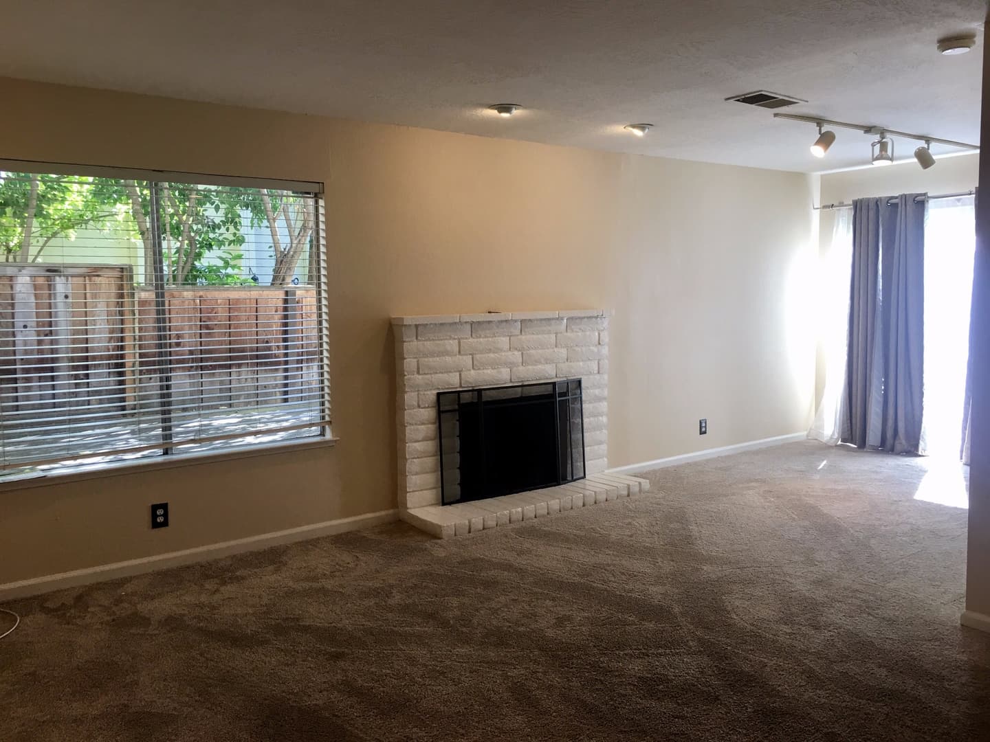 Martinez House: 131 Fountainhead Court