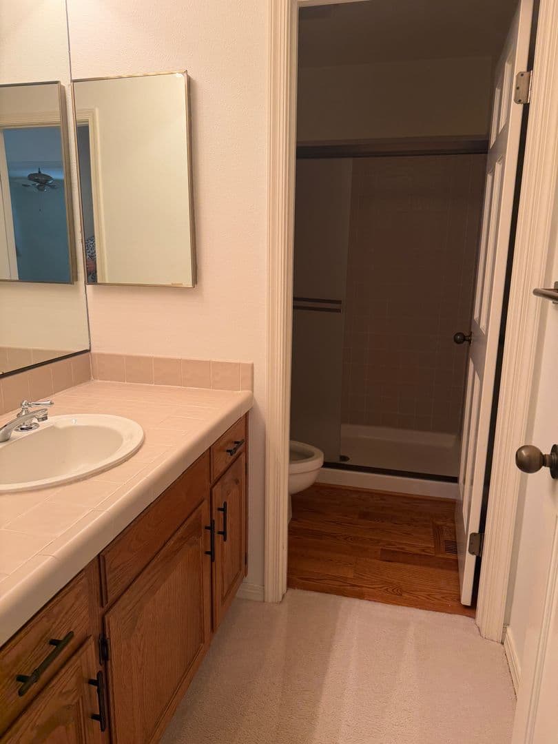 Danvile House: 742 Liquidamber Place