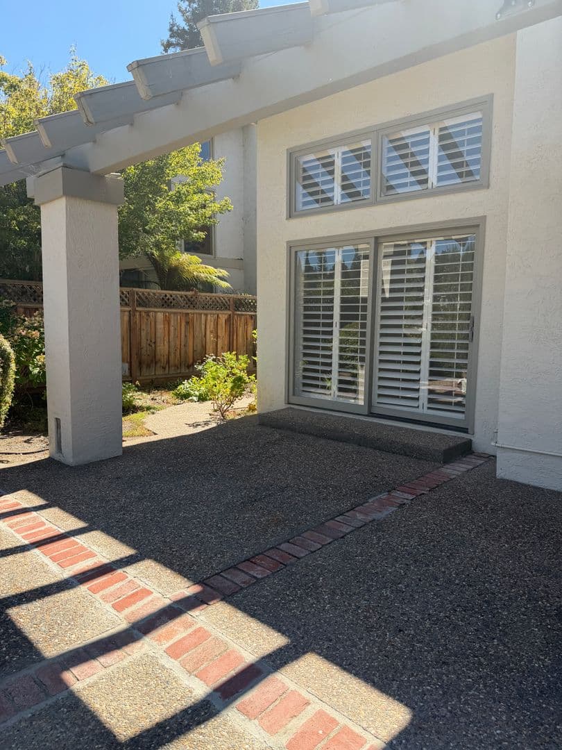 Danvile House: 742 Liquidamber Place