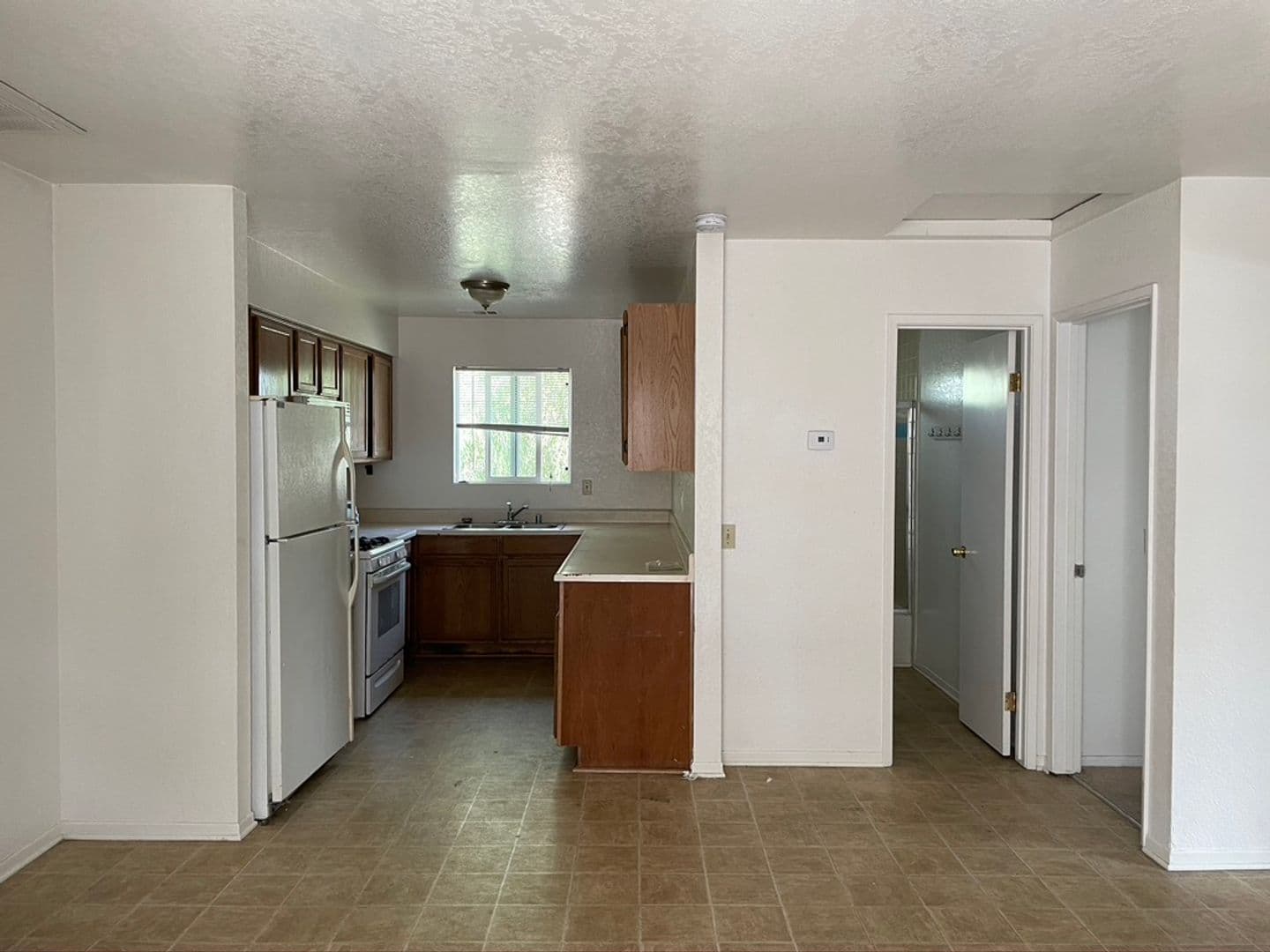 Goleta Apartment: 6799 Trigo