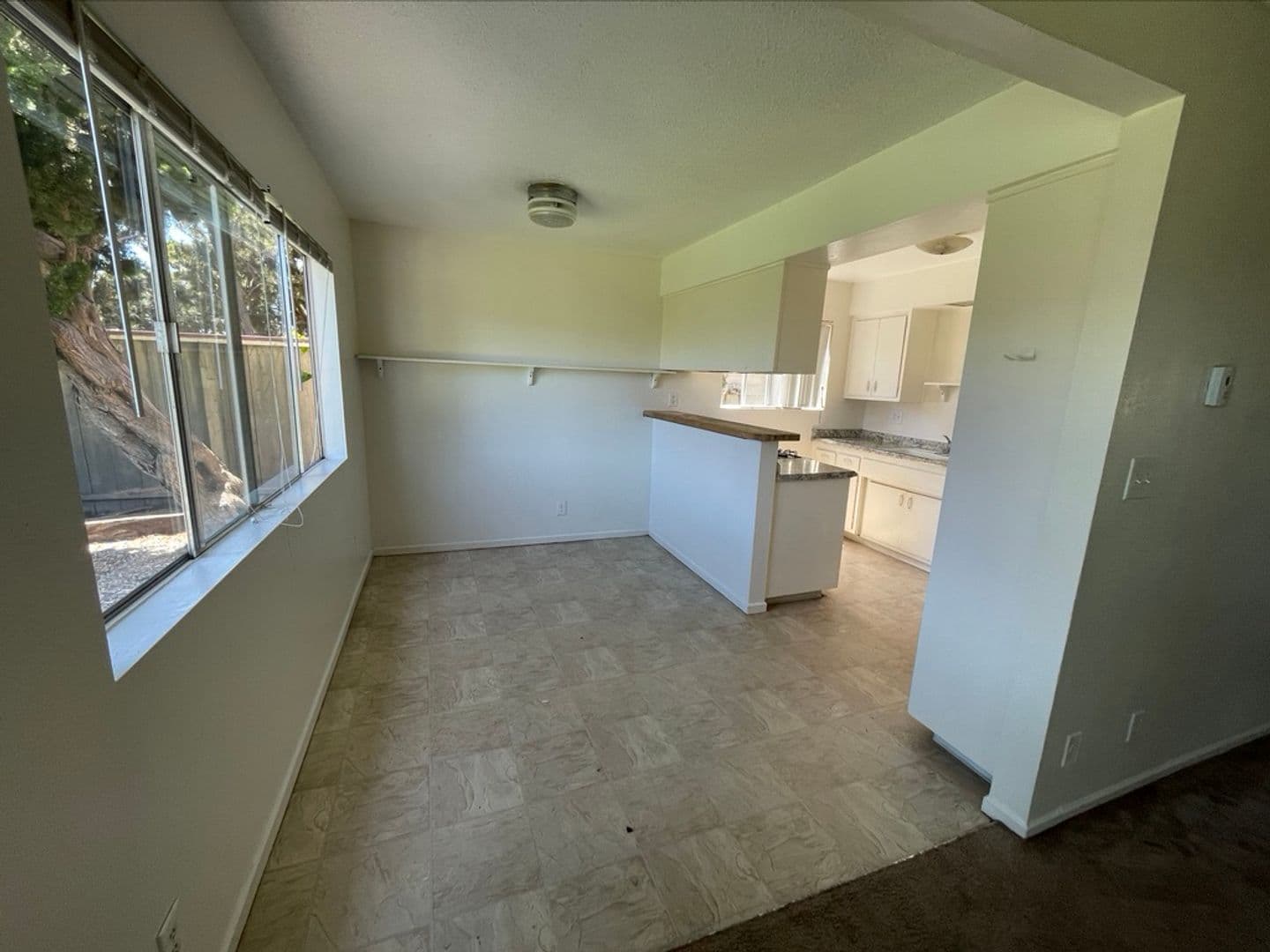 Goleta Apartment: 6764 Del Playa