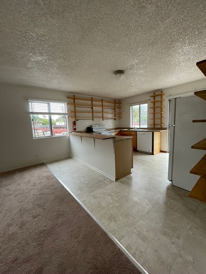 Goleta Apartment: 6583 Cordoba Rd.