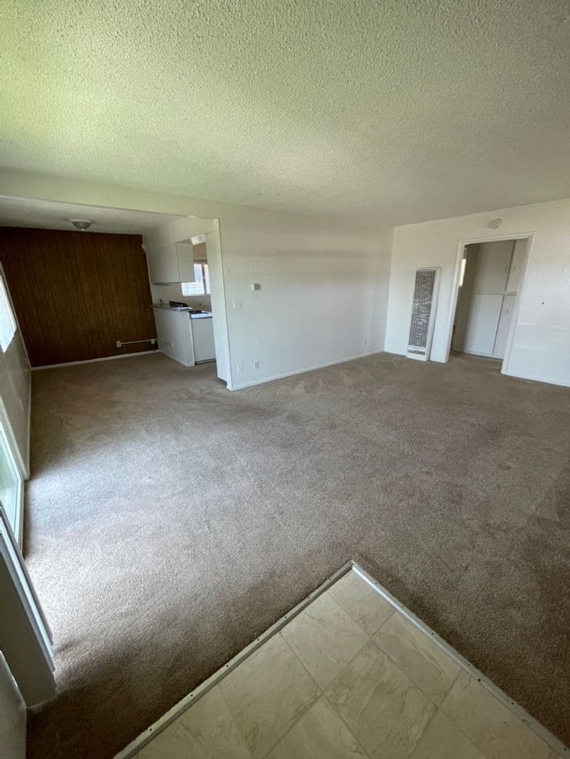 Goleta Apartment: 6764 Del Playa