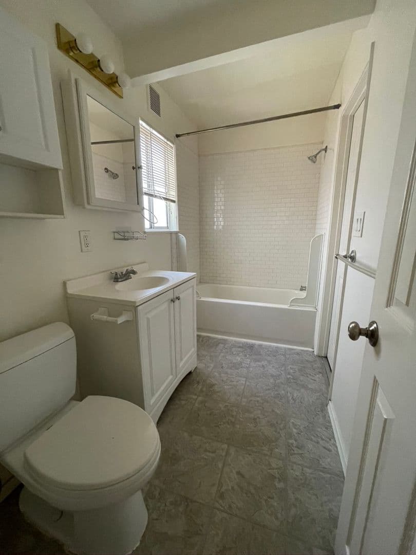 Goleta Apartment: 6775 Pasado