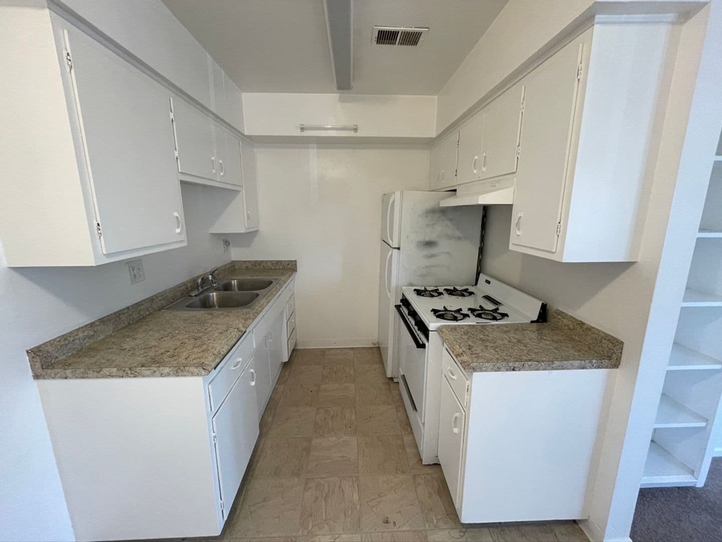 Goleta Apartment: 6598 Sabado Tarde