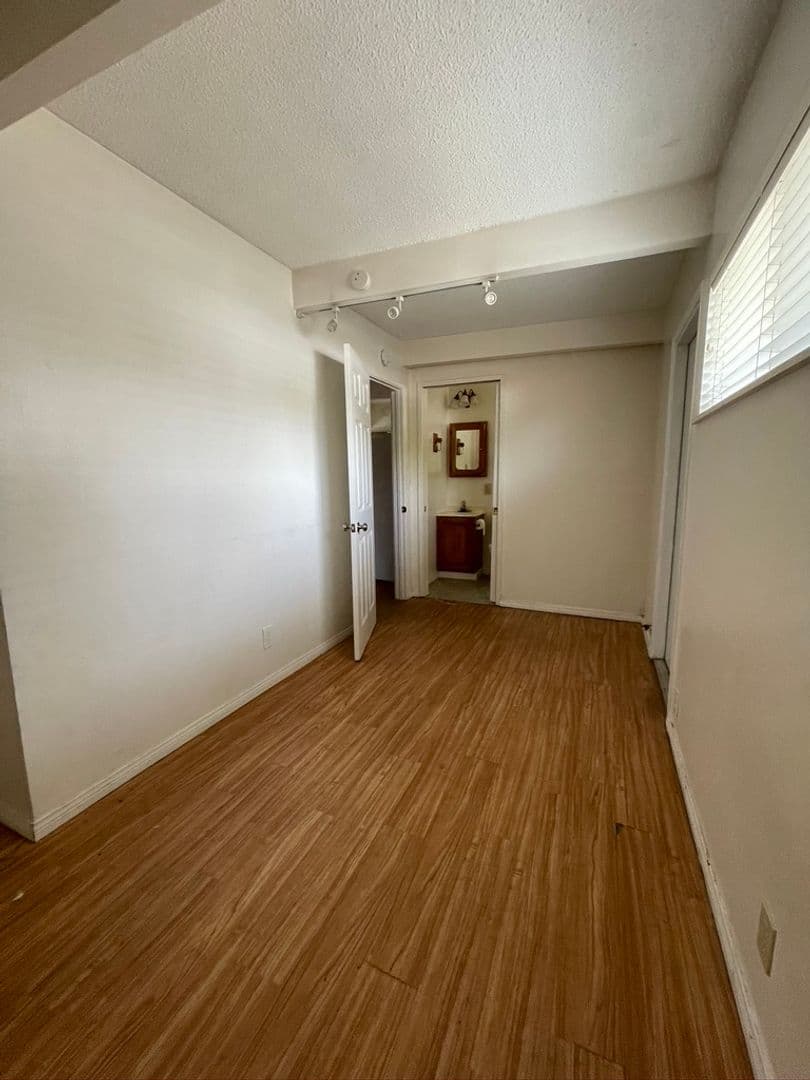 Goleta Apartment: 6775 Pasado