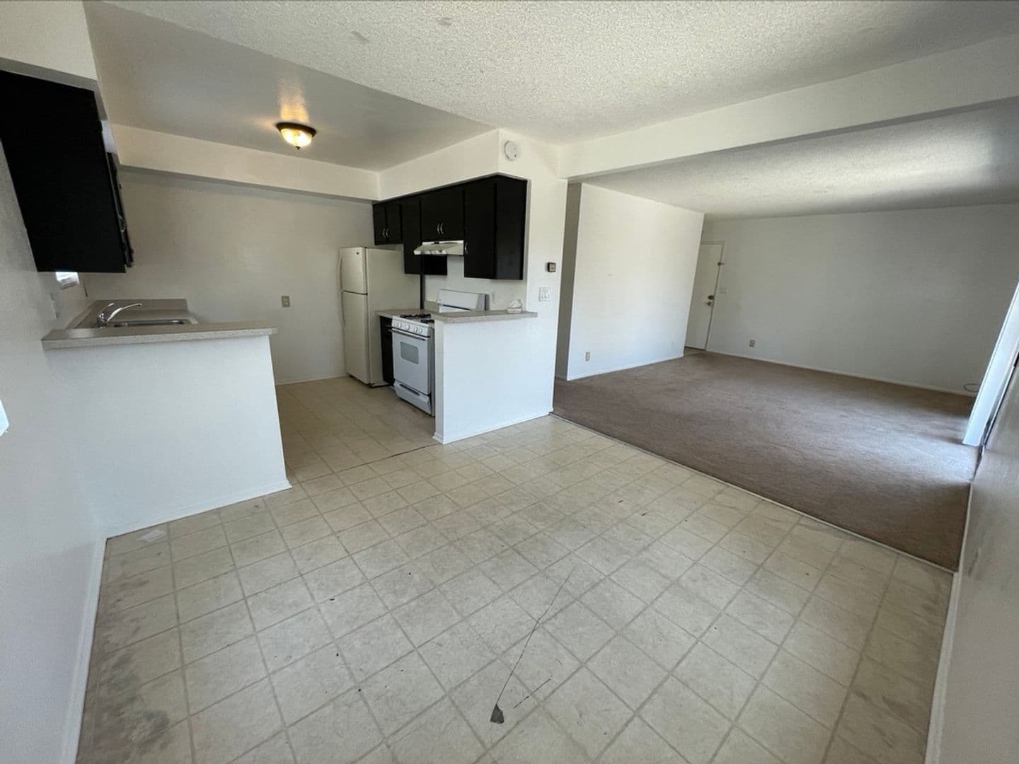 Goleta Apartment: 6695 Trigo