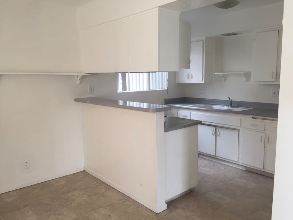 Goleta Apartment: 6764 Del Playa