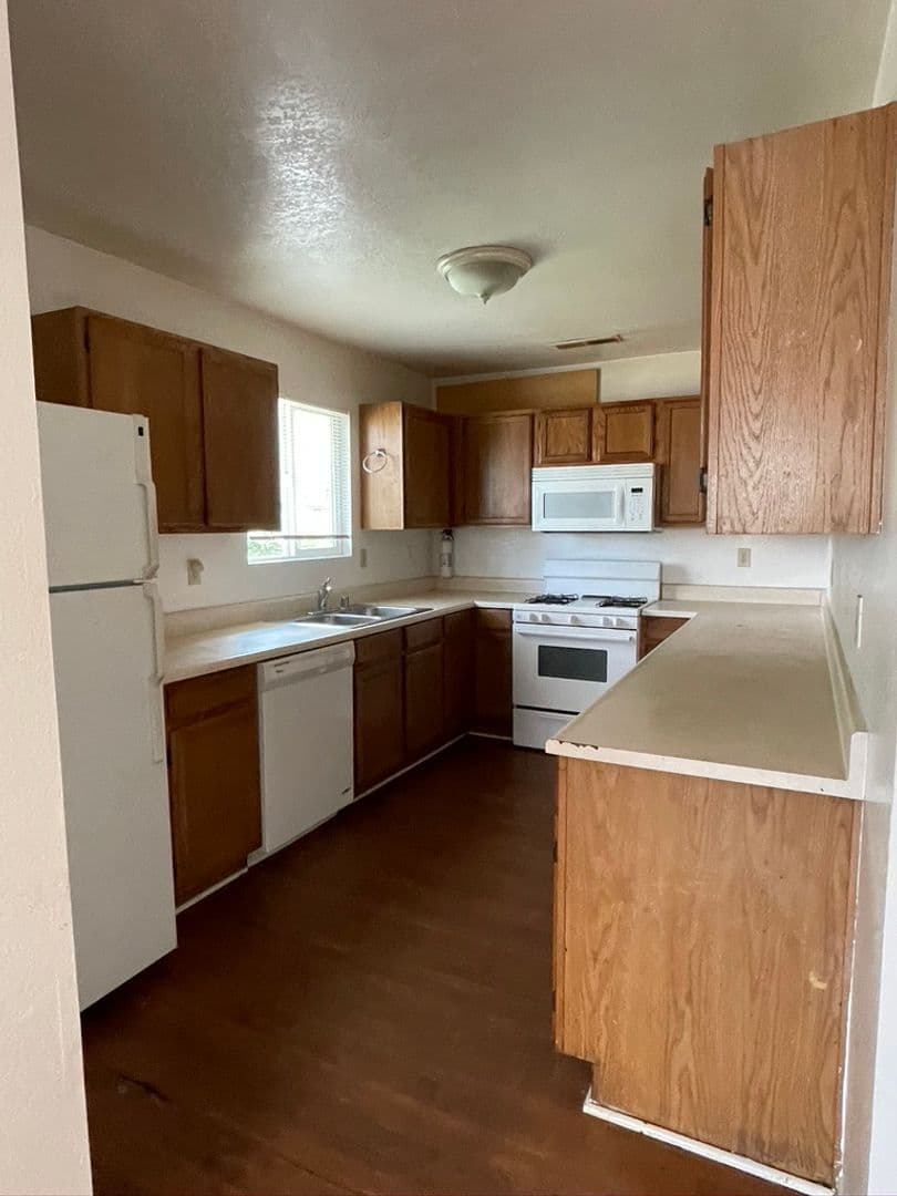 Goleta Apartment: 6795 Trigo Rd.
