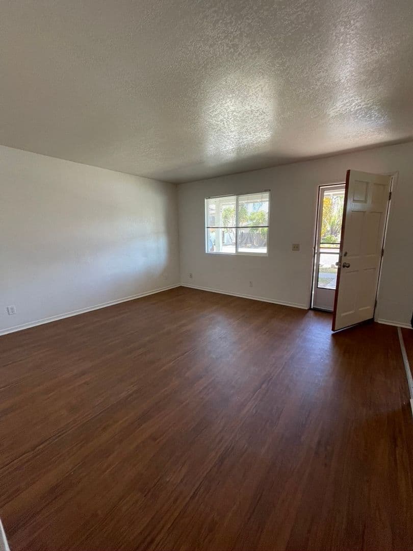 Goleta Apartment: 6798 Sabado Tarde