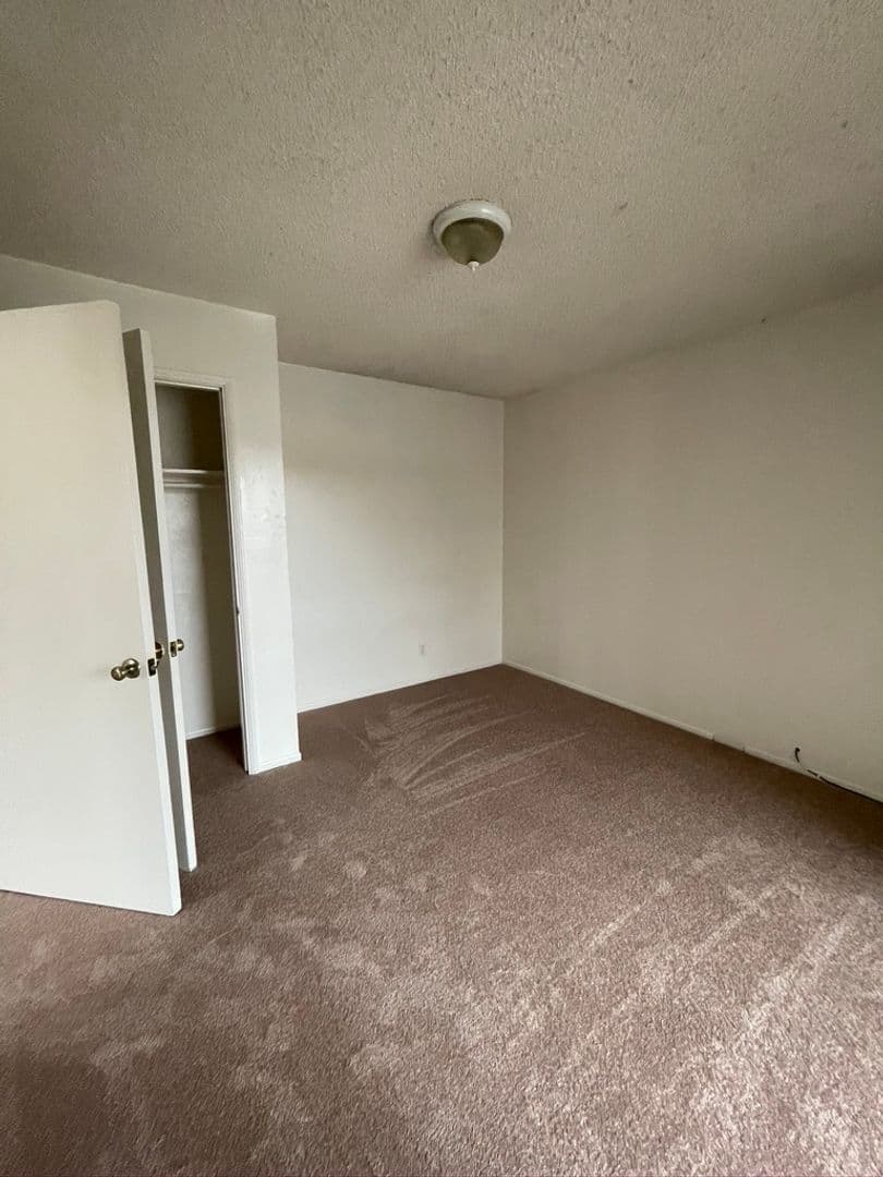 Goleta Apartment: 6583 Cordoba Rd.