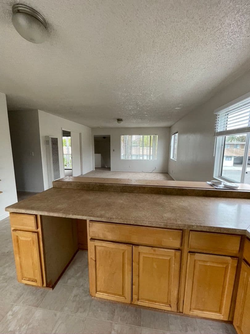 Goleta Apartment: 6583 Cordoba Rd.