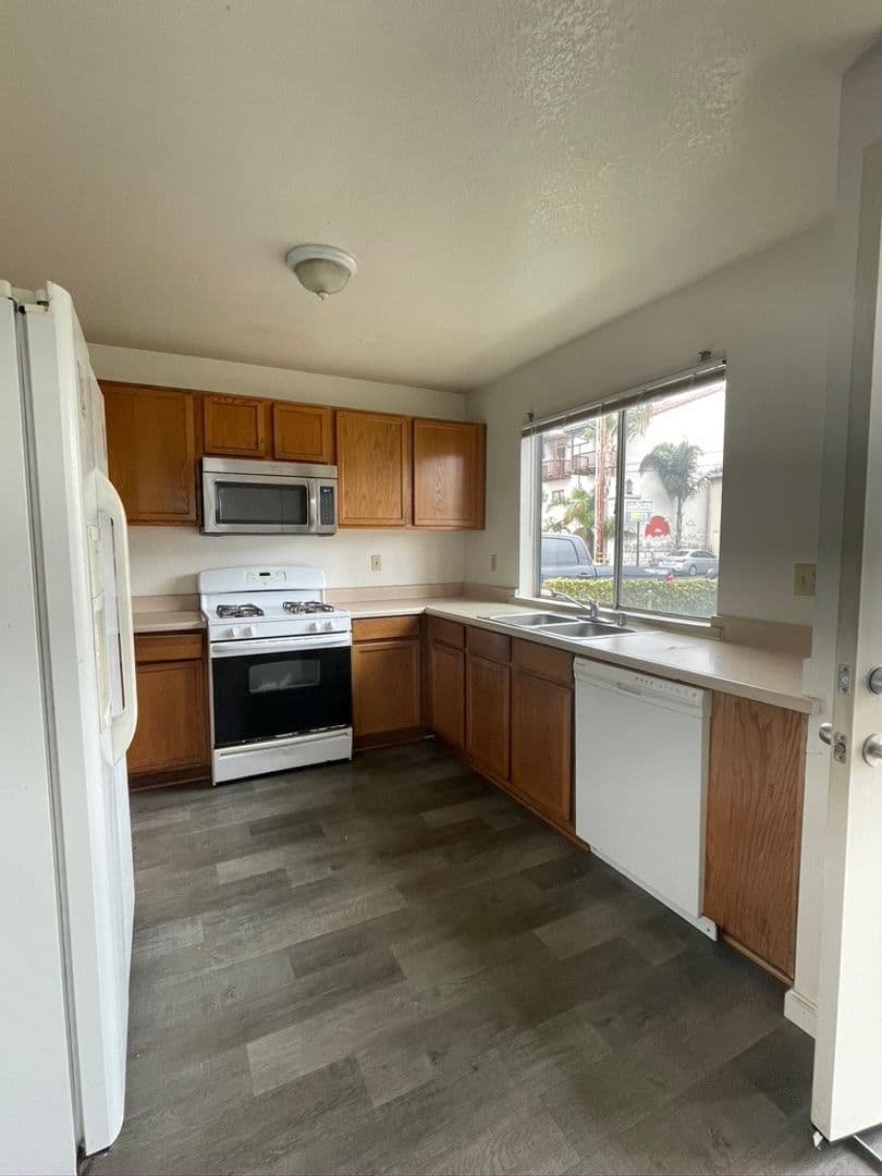 Goleta Apartment: 6582 Trigo
