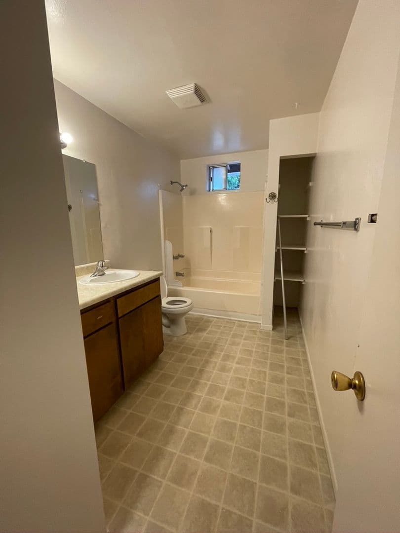 Goleta Apartment: 6583 Cordoba Rd.