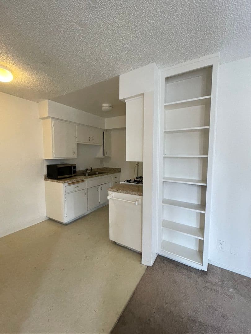 Goleta Apartment: 6598 Sabado Tarde
