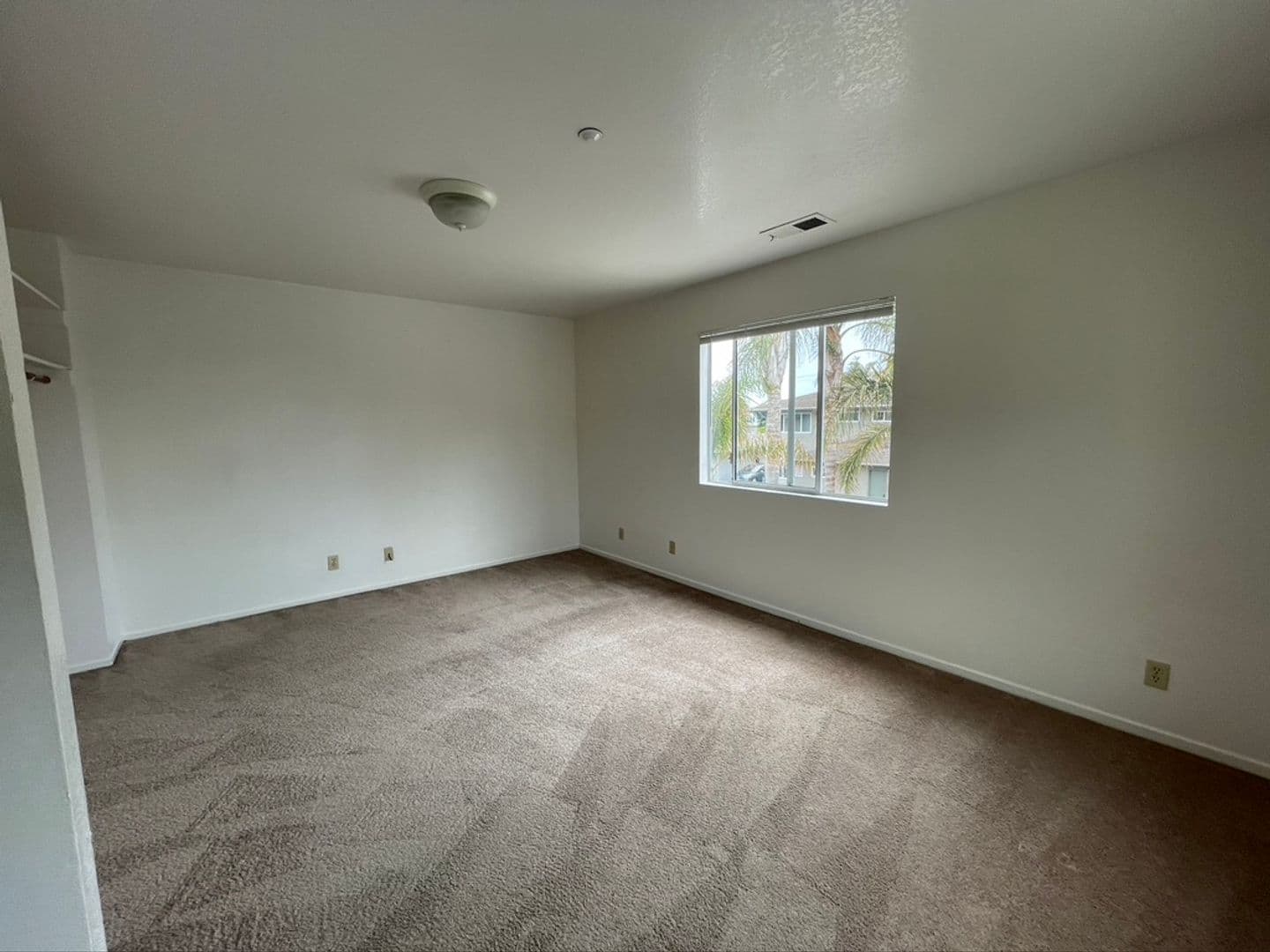 Goleta Apartment: 6595 Sabado Tarde