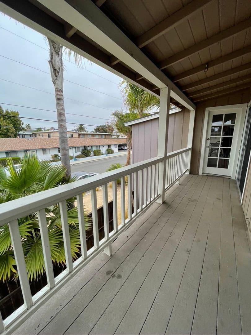 Goleta Apartment: 6583 Cordoba Rd.