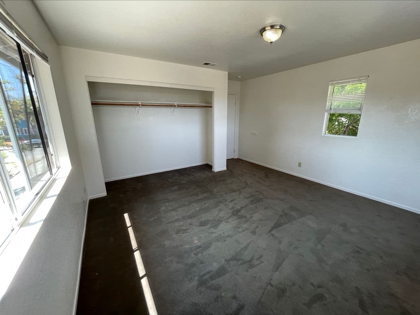 Goleta House: 6777 Abrego