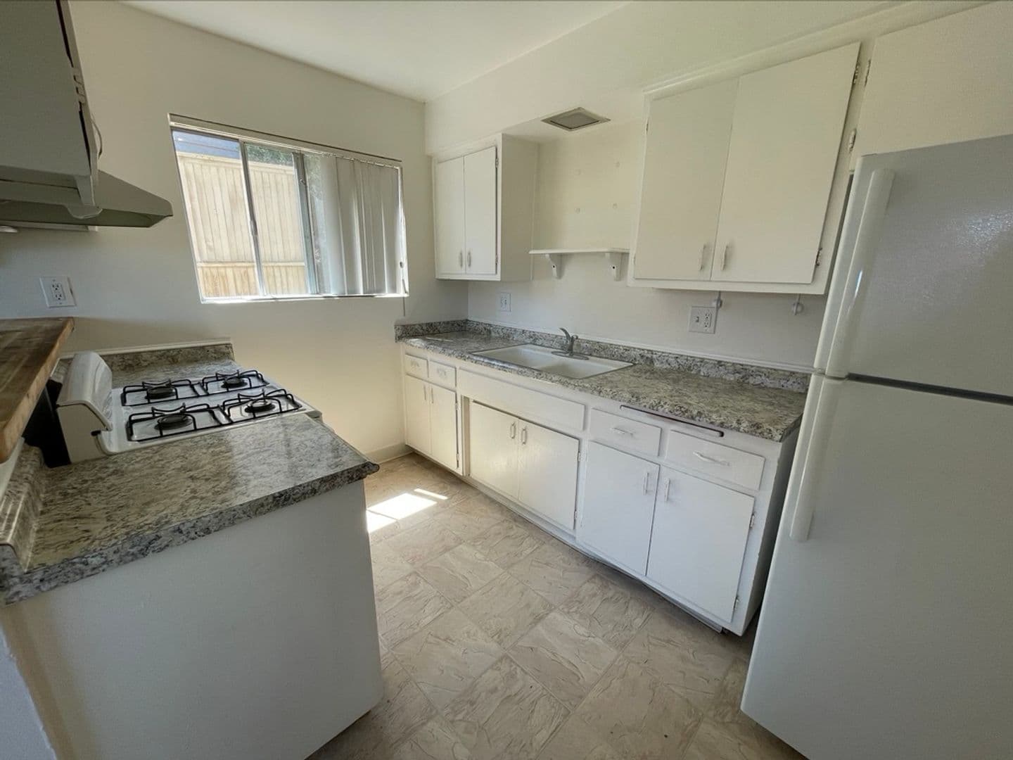 Goleta Apartment: 6764 Del Playa