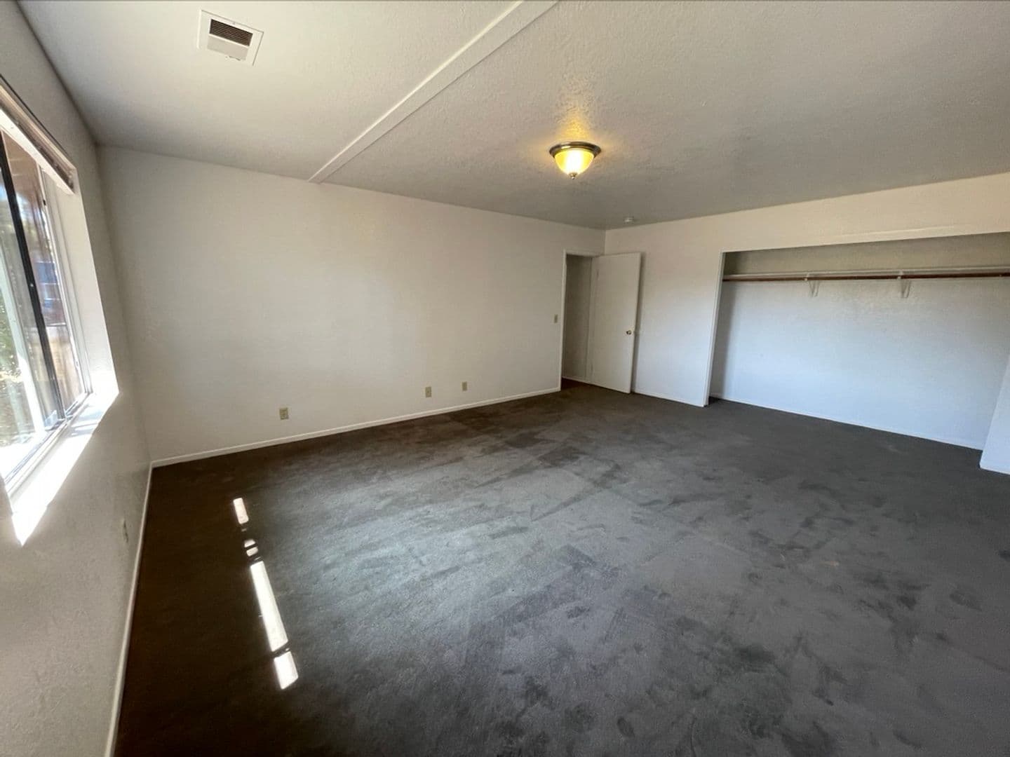 Goleta House: 6777 Abrego