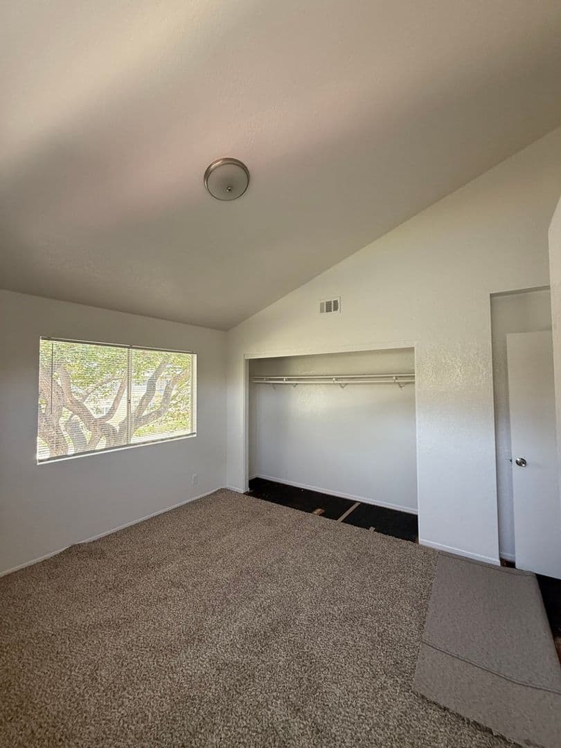 Goleta House: 6595 Segovia