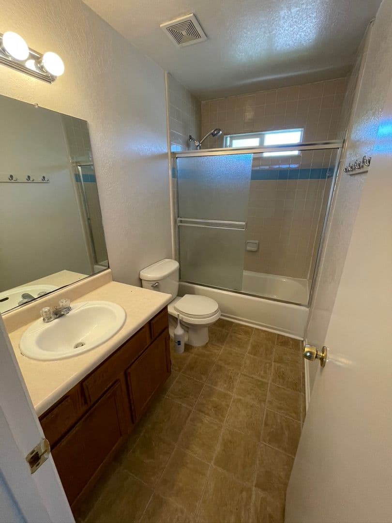 Goleta Apartment: 6799 Trigo