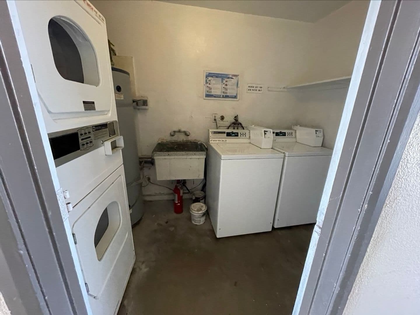 Goleta Apartment: 6695 Trigo