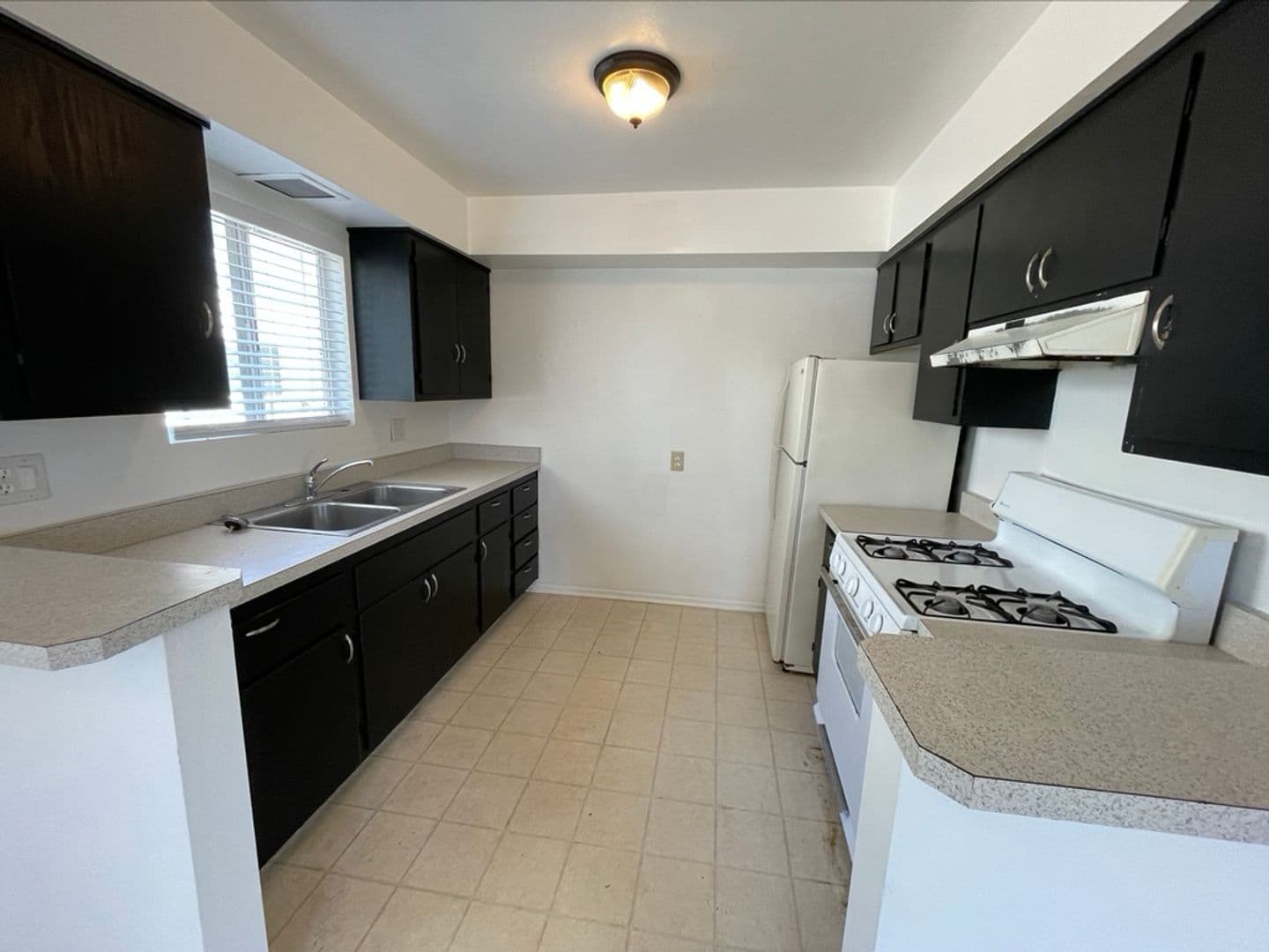 Goleta Apartment: 6695 Trigo