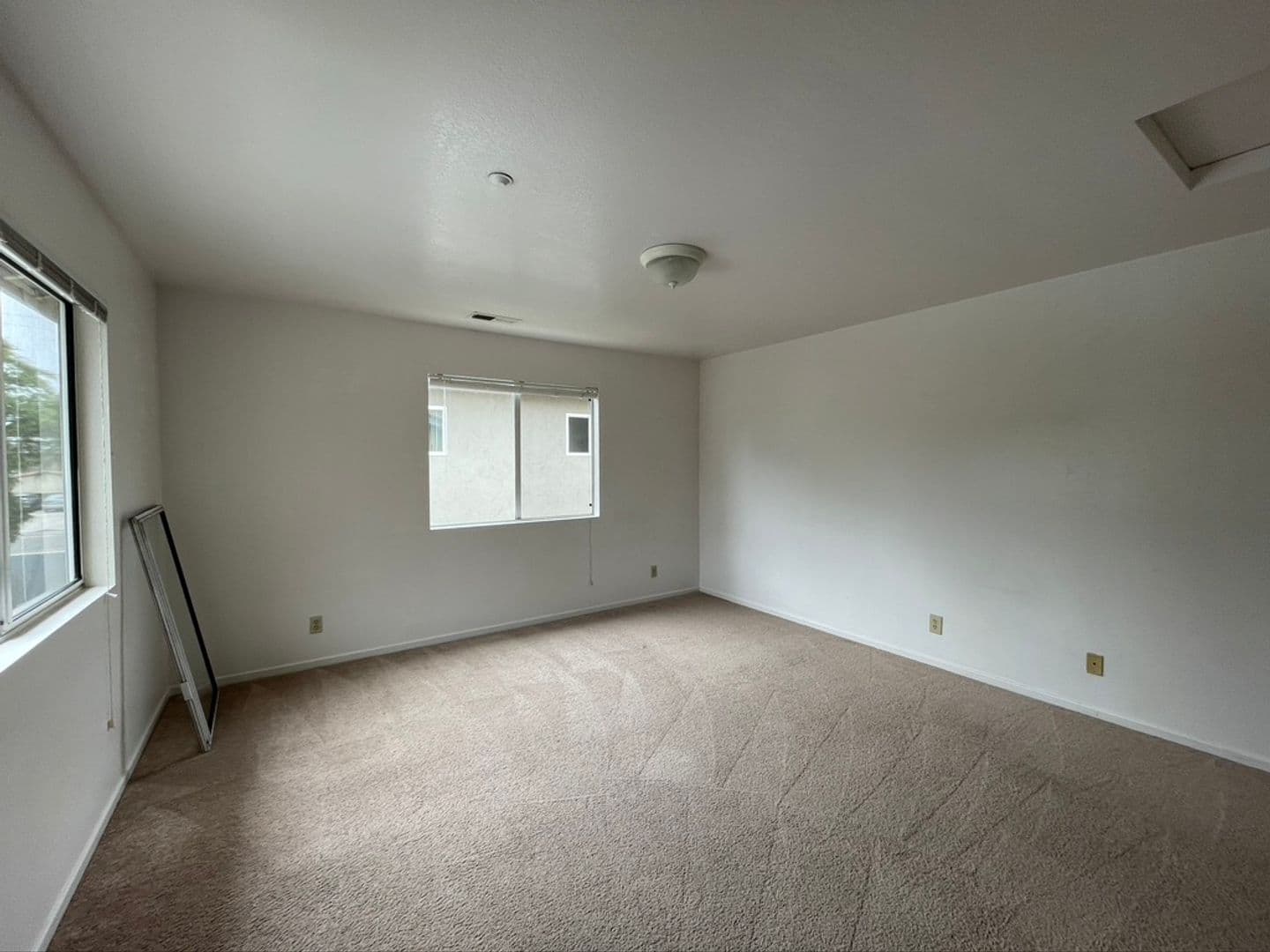 Goleta Apartment: 6595 Sabado Tarde