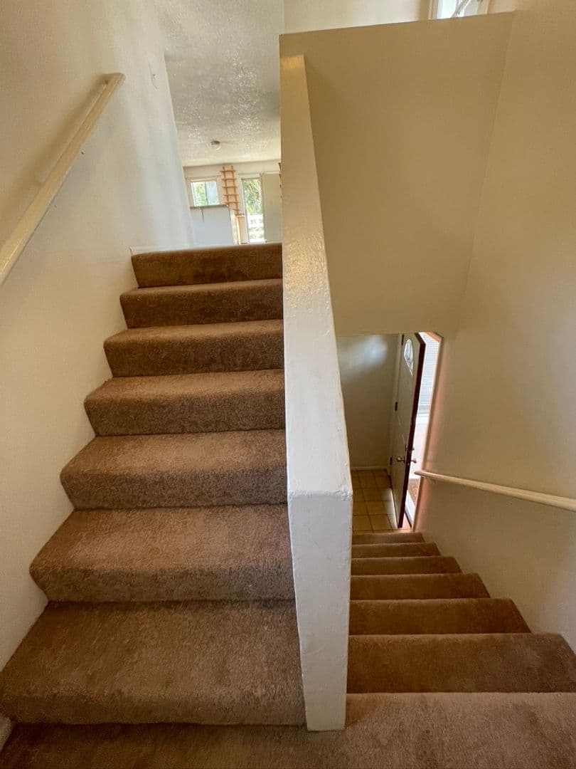 Goleta Apartment: 6583 Cordoba Rd.