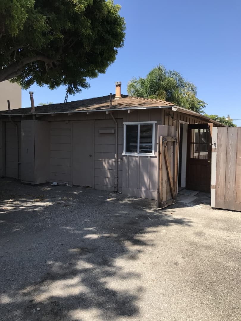 Goleta House: 6583 Cordoba - Studio
