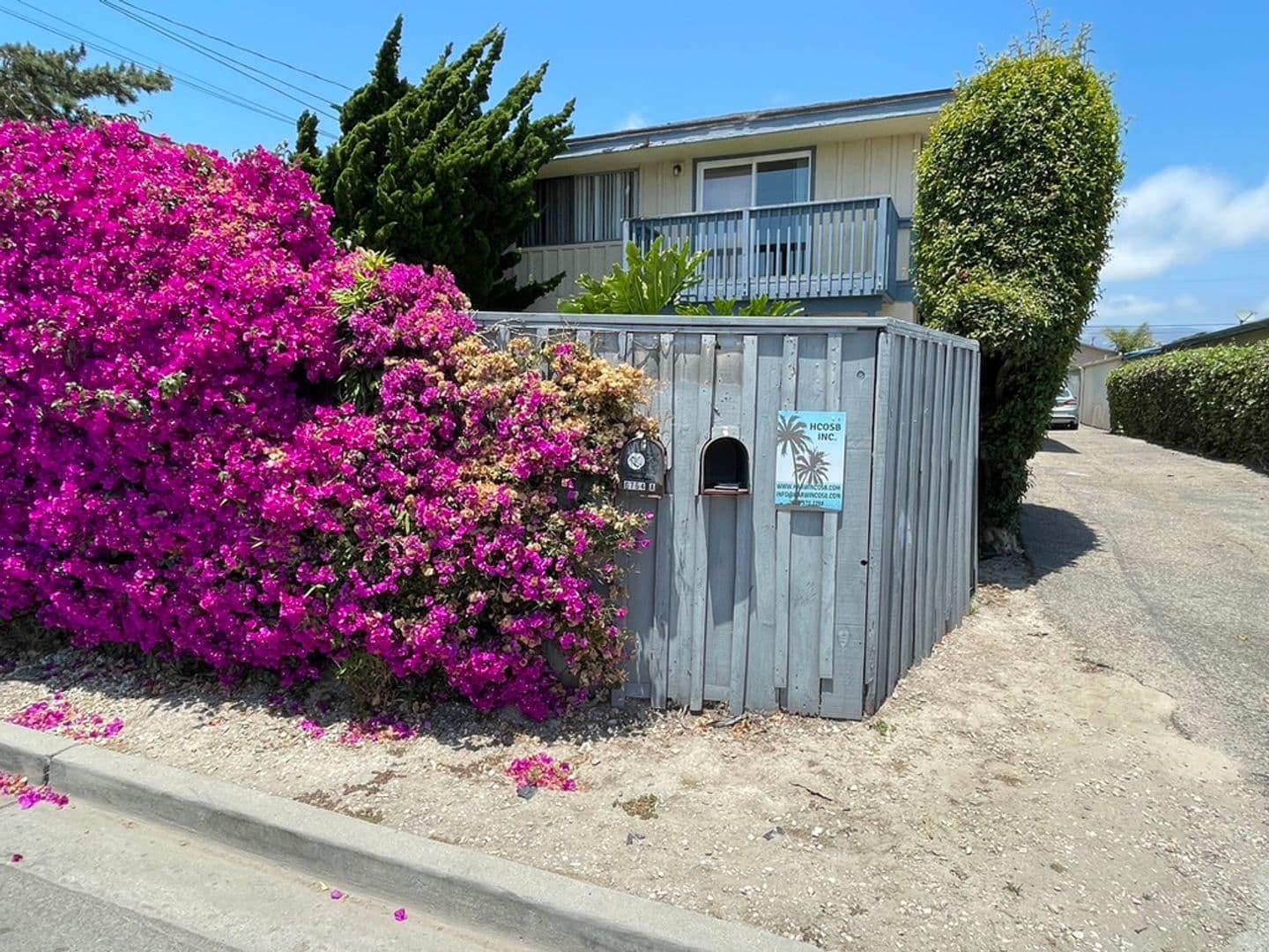 Goleta Apartment: 6764 Del Playa