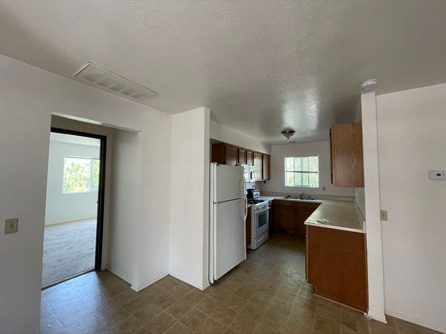 Goleta Apartment: 6799 Trigo