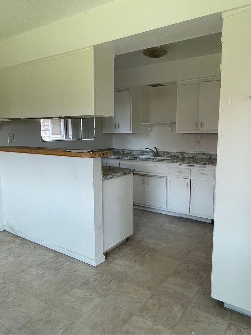 Goleta Apartment: 6764 Del Playa