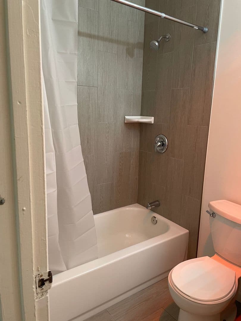 Goleta Apartment: 6764 Del Playa