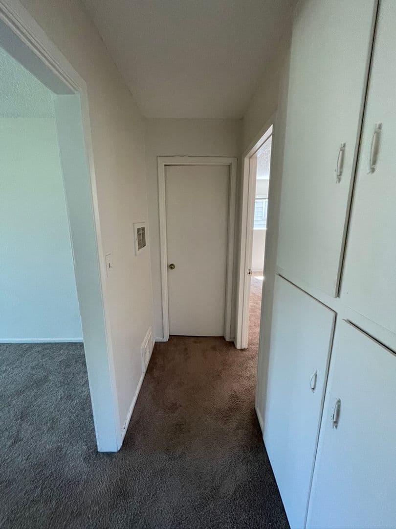Goleta Apartment: 6764 Del Playa