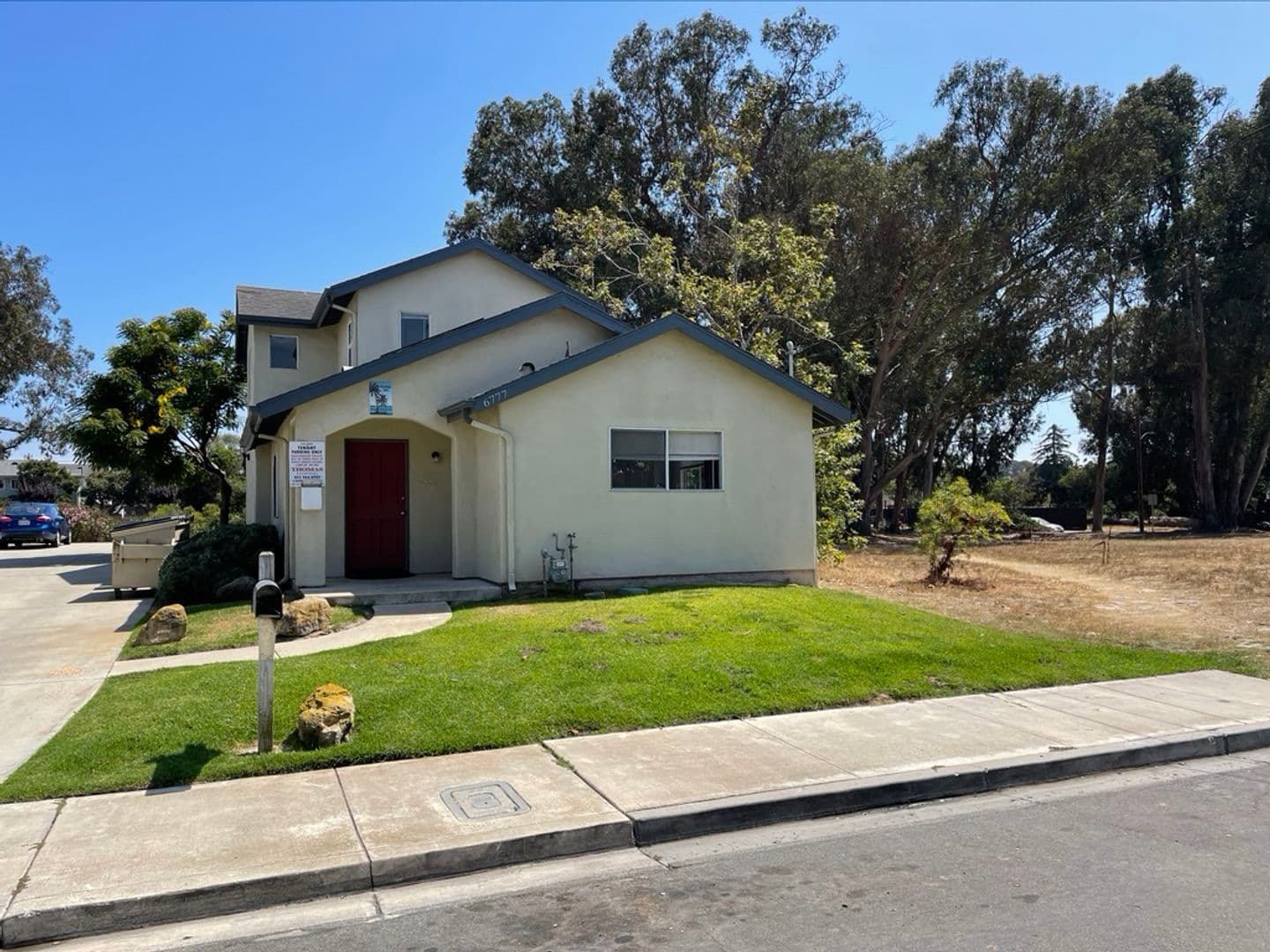 Goleta House: 6777 Abrego