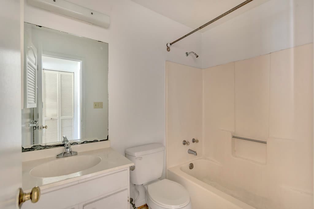 Charlottesville House: 1243 Cedars Court B-1
