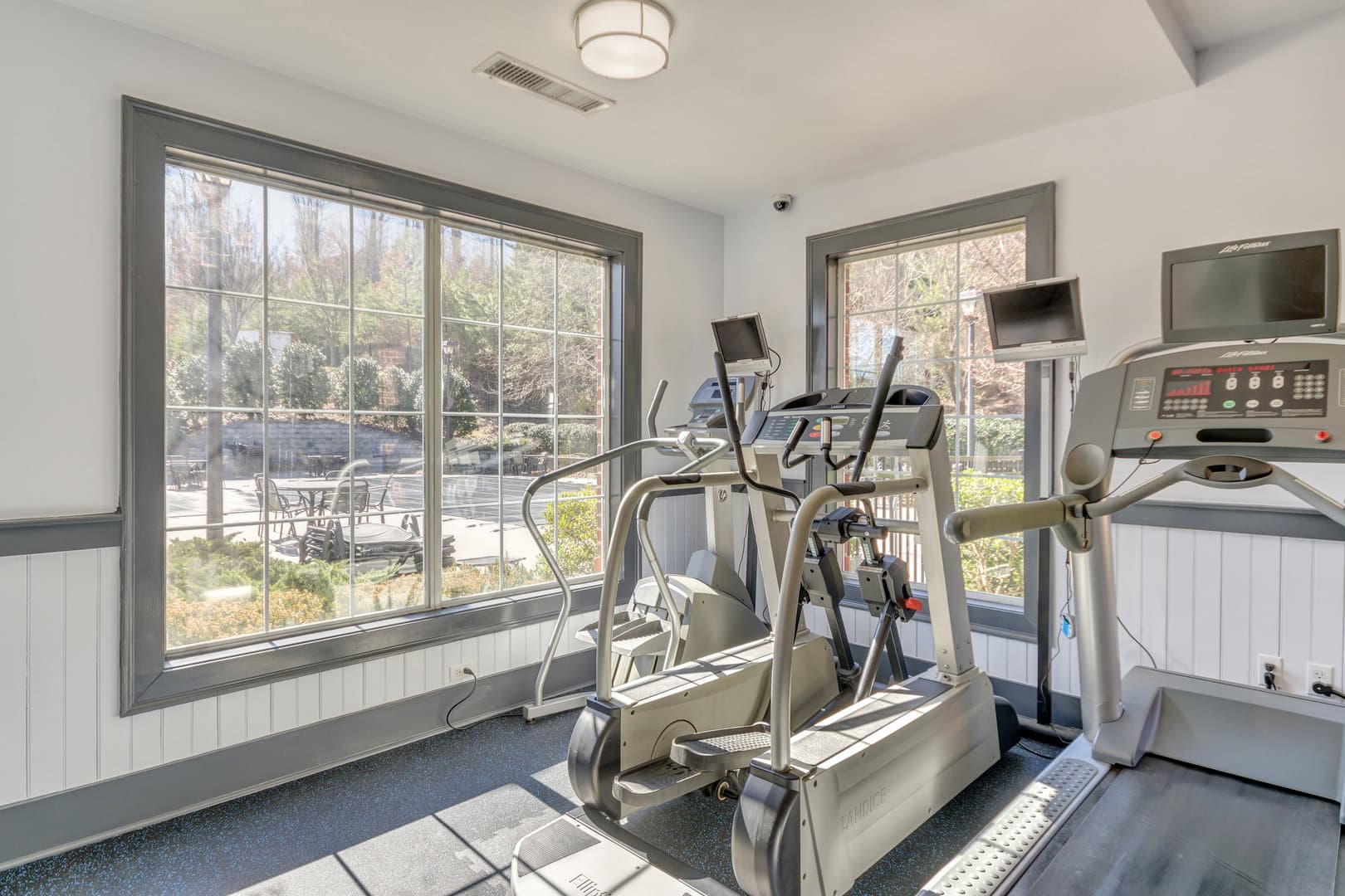 Charlottesville Apartment: 100 Yellowstone Drive