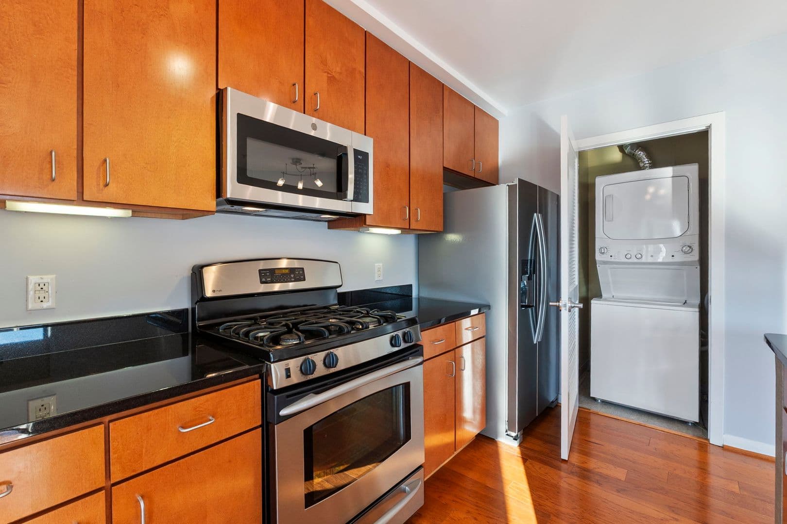 Washington House: 1001 L St NW