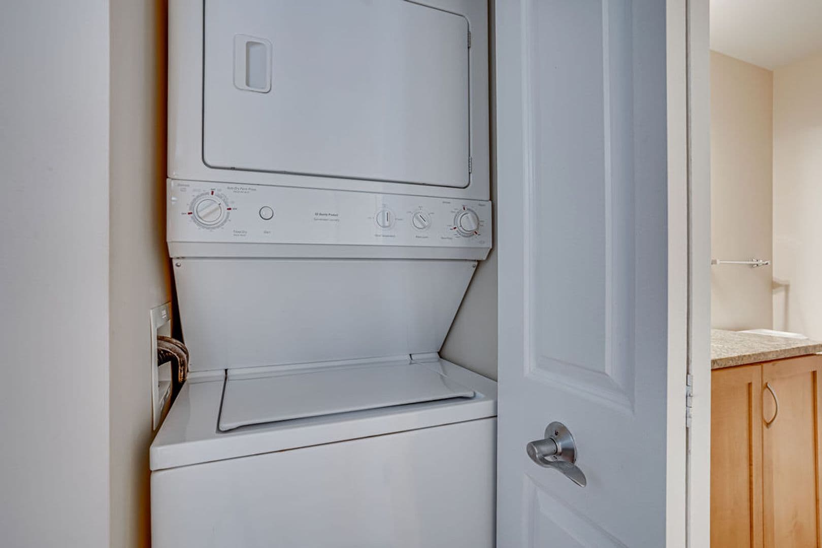 Arlington Condo: 888 N Quincy St