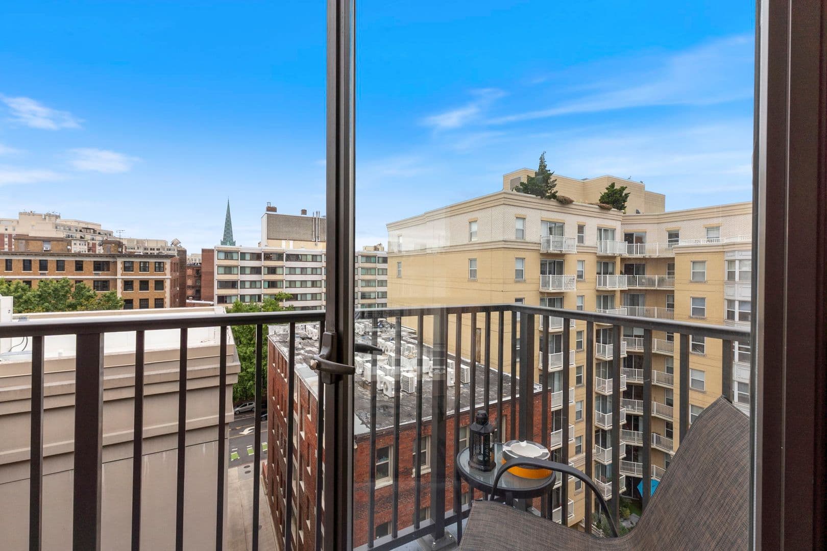 Washington House: 1001 L St NW