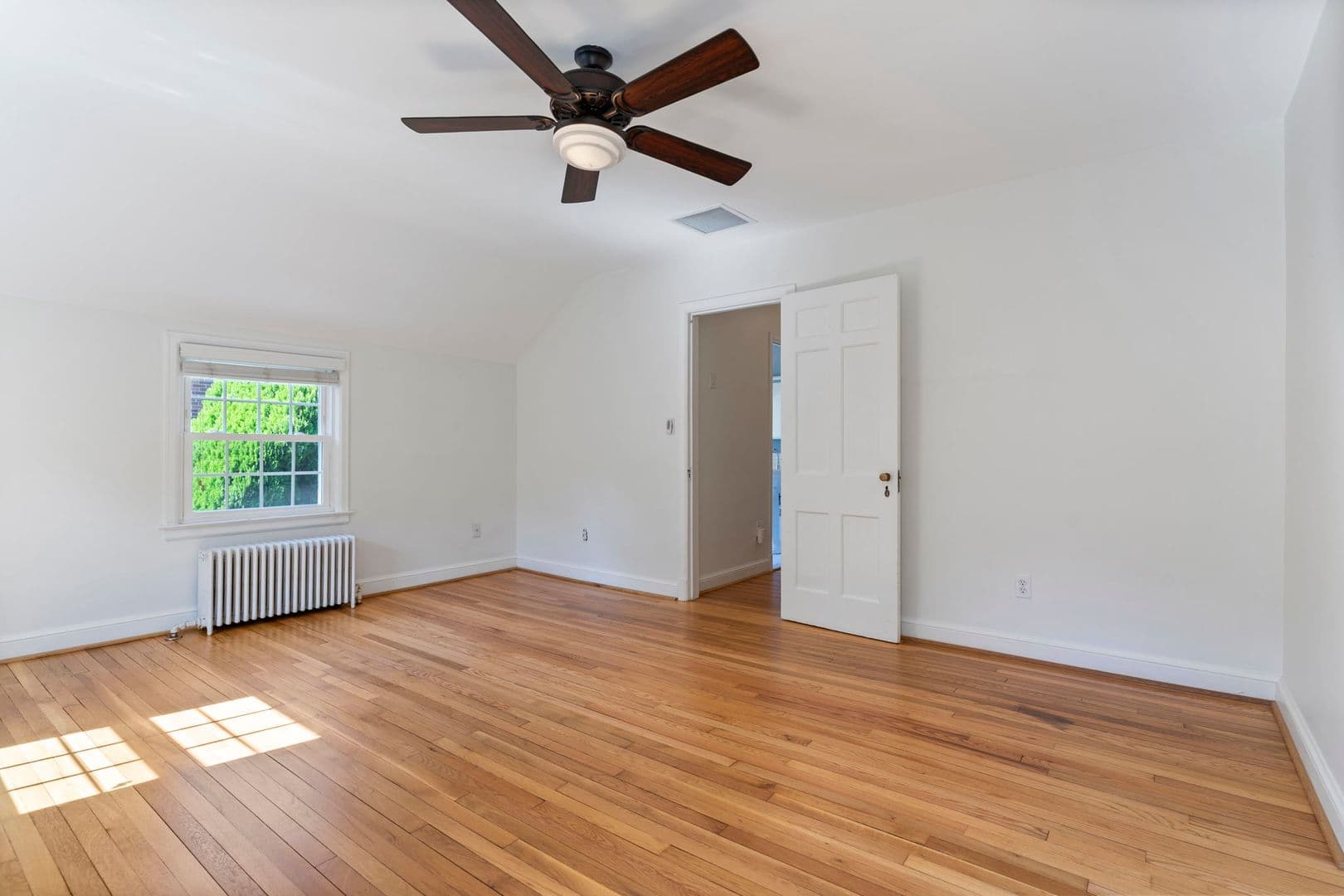 Alexandria House: 3114 Russell Rd